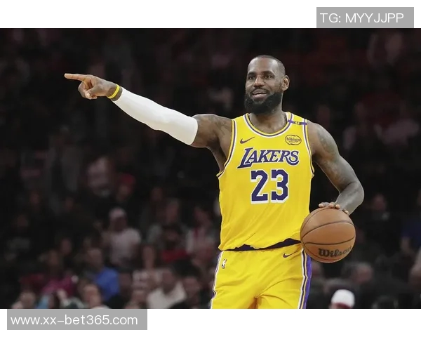 詹姆斯荣膺1月3日NBA最佳球员直播吧评选结果揭晓