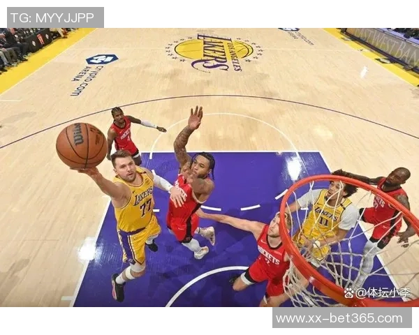 全队拼搏精神获赞湖人应以本场比赛为榜样继续奋战